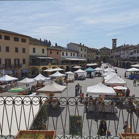 Casa Remo - Dolce Soggiorno Nella Piazza Di Greve Greve in Chianti Bagian luar foto
