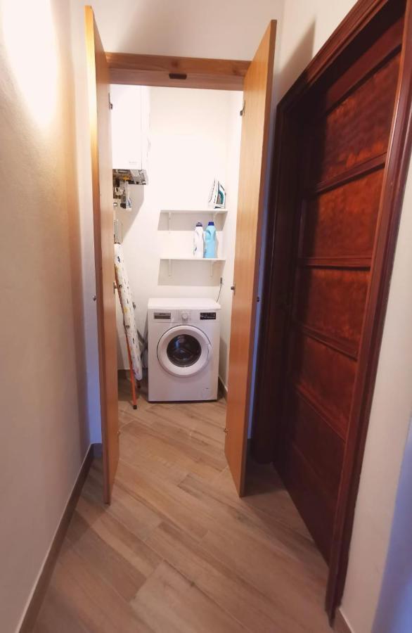 Casa Remo - Dolce Soggiorno Nella Piazza Di Greve Greve in Chianti Bagian luar foto