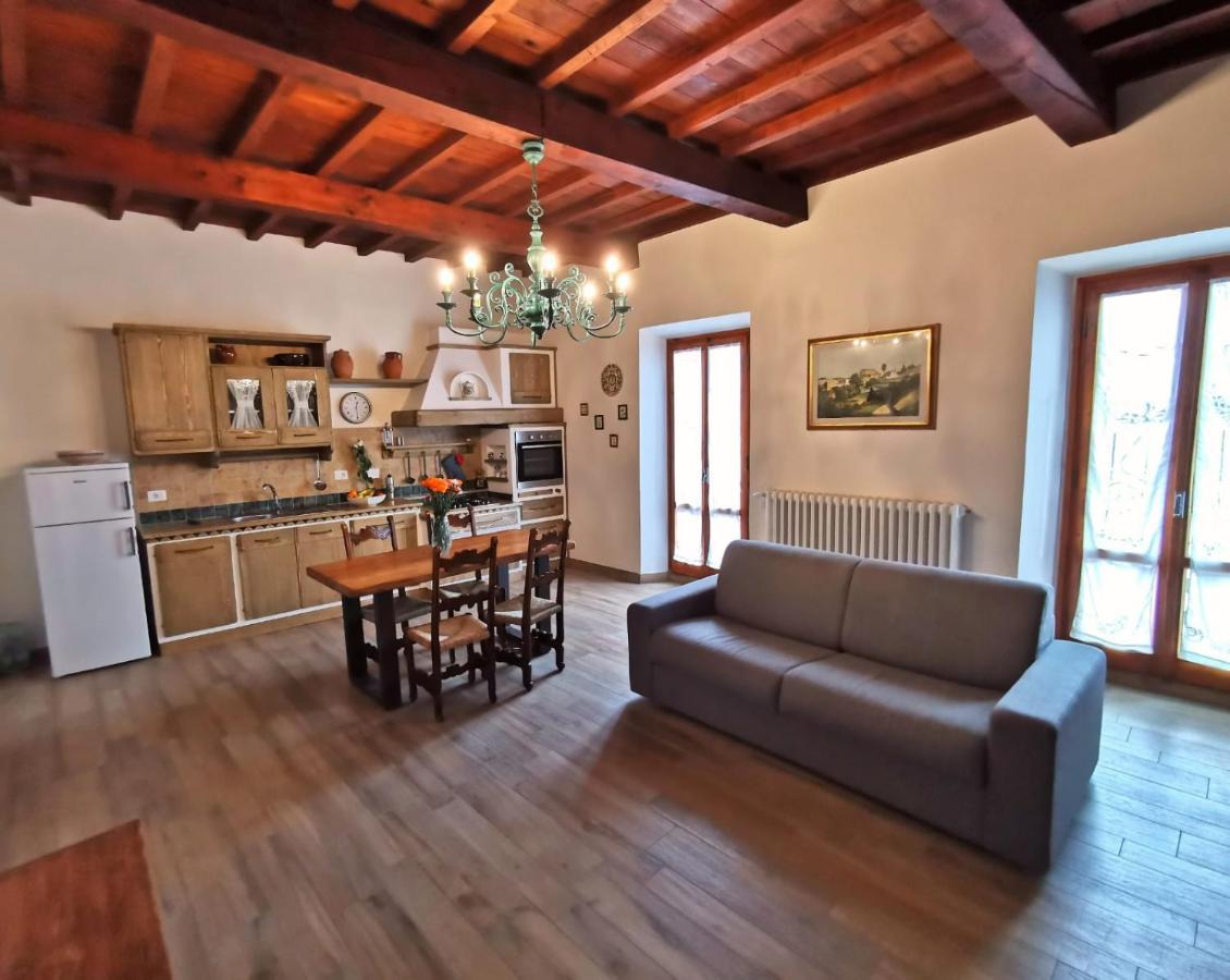Casa Remo - Dolce Soggiorno Nella Piazza Di Greve Greve in Chianti Bagian luar foto